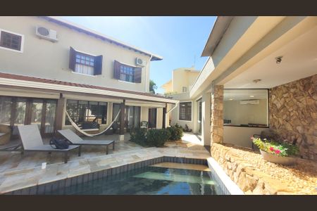 Casa de condomínio à venda com 360m², 5 quartos e 4 vagasPiscina