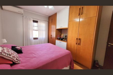 Casa de condomínio à venda com 360m², 5 quartos e 4 vagasSuíte 1