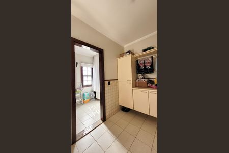 Casa de condomínio à venda com 360m², 5 quartos e 4 vagasLavanderia