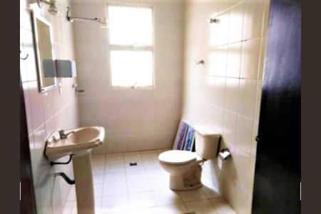 Casa à venda com 156m², 7 quartos e 4 vagas Casa à venda com 156m², 7 quartos e 4 vagasFoto 03