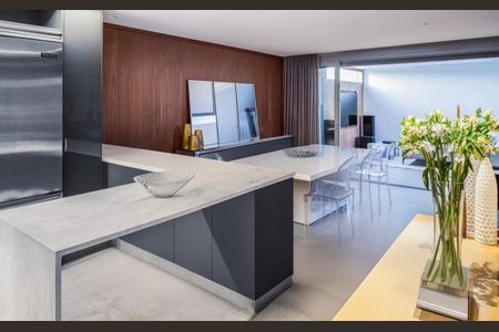 Casa de condomínio à venda com 358m², 3 quartos e 4 vagas