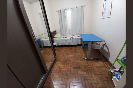 Casa à venda com 240m², 4 quartos e 4 vagas