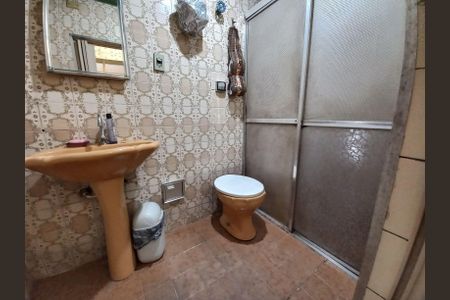 Casa à venda com 240m², 4 quartos e 4 vagas