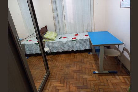 Casa à venda com 240m², 4 quartos e 4 vagas