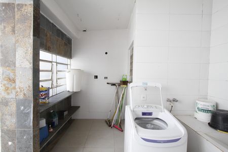 Casa à venda com 229m², 5 quartos e 4 vagasÁrea de Serviço