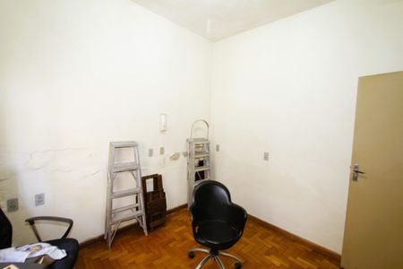 Casa à venda com 229m², 5 quartos e 4 vagasQuarto 2