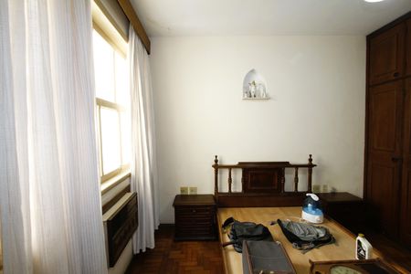 Casa à venda com 229m², 5 quartos e 4 vagasSuíte 1