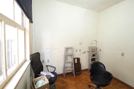 Casa à venda com 229m², 5 quartos e 4 vagasQuarto 2