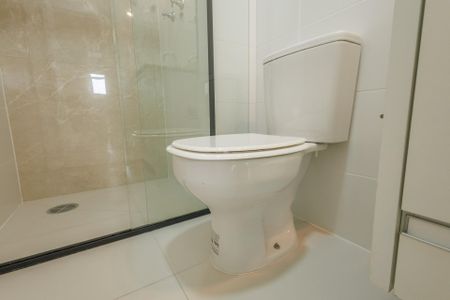 Apartamento para alugar com 66m², 2 quartos e 1 vaga Apartamento para alugar com 66m², 2 quartos e 1 vagaBanheiro Corredor