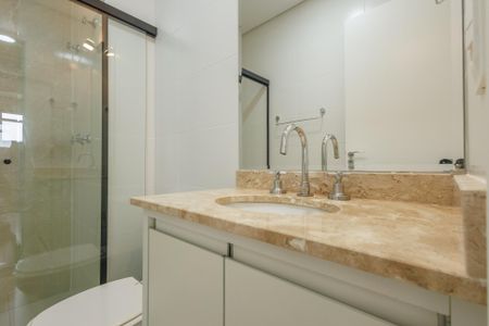 Apartamento para alugar com 66m², 2 quartos e 1 vaga Apartamento para alugar com 66m², 2 quartos e 1 vagaBanheiro Corredor