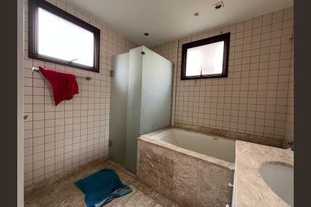 Apartamento à venda com 228m², 3 quartos e 4 vagas