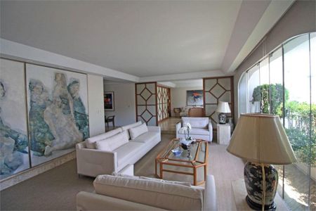 Apartamento à venda com 276m², 4 quartos e 3 vagas