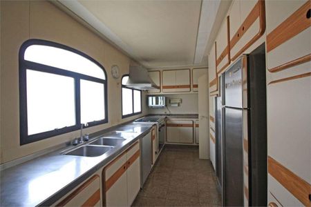 Apartamento à venda com 276m², 4 quartos e 3 vagas