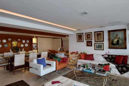 Apartamento à venda com 191m², 4 quartos e 4 vagas