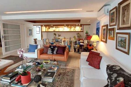 Apartamento à venda com 191m², 4 quartos e 4 vagas