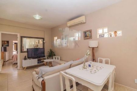 Casa à venda com 250m², 3 quartos e 2 vagas