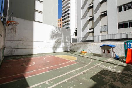 Apartamento à venda com 248m², 2 quartos e 2 vagas Apartamento à venda com 248m², 2 quartos e 2 vagasÁrea Comum - Quadra Esportiva e Playground