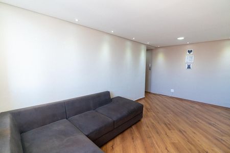 Apartamento à venda com 67m², 2 quartos e 1 vagaSala 