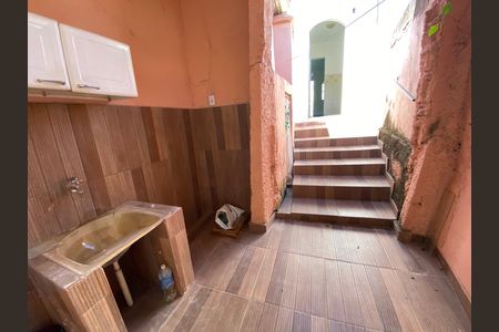 Casa para alugar com 60m², 1 quarto e sem vagaÁrea de Serviço