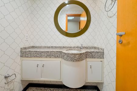 Apartamento para alugar com 143m², 3 quartos e 3 vagas Apartamento para alugar com 143m², 3 quartos e 3 vagasLavabo