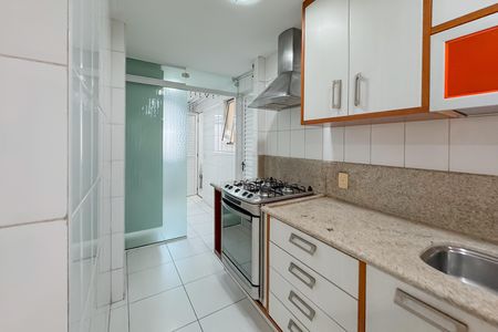 Apartamento para alugar com 143m², 3 quartos e 3 vagas Apartamento para alugar com 143m², 3 quartos e 3 vagasCozinha