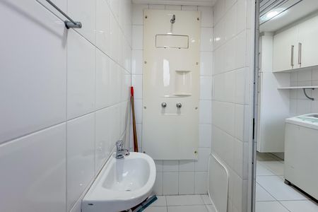 Apartamento para alugar com 143m², 3 quartos e 3 vagas Apartamento para alugar com 143m², 3 quartos e 3 vagasBanheiro de serviço
