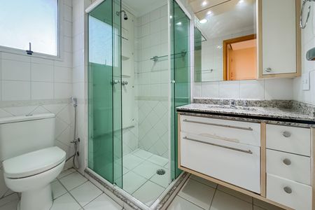 Apartamento para alugar com 143m², 3 quartos e 3 vagas Apartamento para alugar com 143m², 3 quartos e 3 vagasBanheiro da Suíte Master