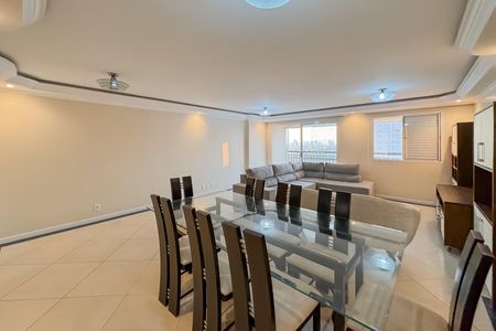 Apartamento para alugar com 143m², 3 quartos e 3 vagas Apartamento para alugar com 143m², 3 quartos e 3 vagasSala