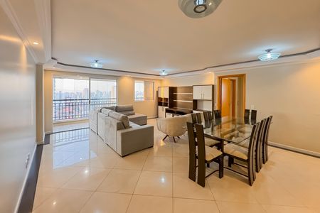 Apartamento para alugar com 143m², 3 quartos e 3 vagas Apartamento para alugar com 143m², 3 quartos e 3 vagasSala
