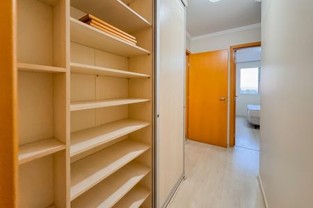 Apartamento para alugar com 143m², 3 quartos e 3 vagas Apartamento para alugar com 143m², 3 quartos e 3 vagasArmários