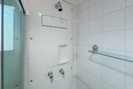 Apartamento para alugar com 143m², 3 quartos e 3 vagas Apartamento para alugar com 143m², 3 quartos e 3 vagasBanheiro da Suíte Master