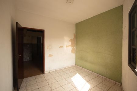 Casa à venda com 216m², 2 quartos e 4 vagas Casa à venda com 216m², 2 quartos e 4 vagasQuarto 1