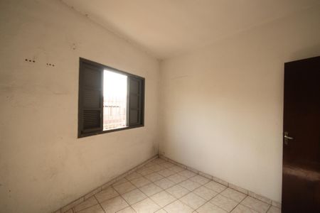 Casa à venda com 216m², 2 quartos e 4 vagas Casa à venda com 216m², 2 quartos e 4 vagasQuarto 1