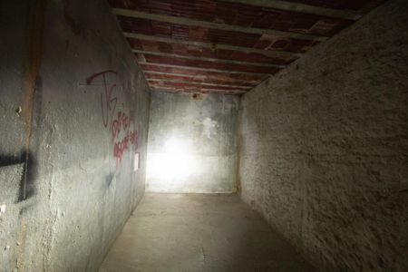 Casa à venda com 216m², 2 quartos e 4 vagas Casa à venda com 216m², 2 quartos e 4 vagasGaragem