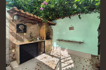 Casa de condomínio à venda com 200m², 3 quartos e 2 vagas Casa de condomínio à venda com 200m², 3 quartos e 2 vagasÁrea externa