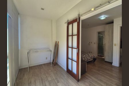 Casa de condomínio à venda com 200m², 3 quartos e 2 vagas Casa de condomínio à venda com 200m², 3 quartos e 2 vagasSuíte 1 - varanda