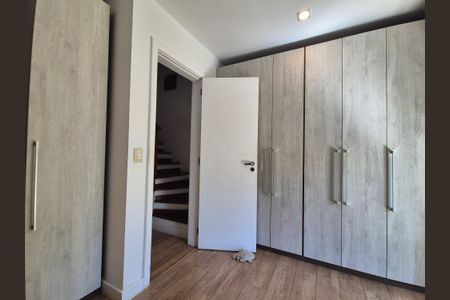 Casa de condomínio à venda com 200m², 3 quartos e 2 vagas Casa de condomínio à venda com 200m², 3 quartos e 2 vagasSuite 1