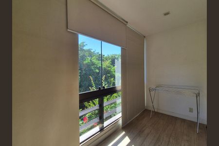 Casa de condomínio à venda com 200m², 3 quartos e 2 vagas Casa de condomínio à venda com 200m², 3 quartos e 2 vagasSuíte 1 - varanda