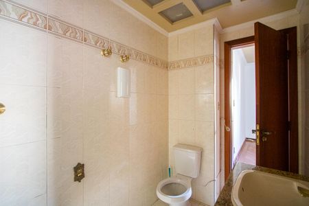 Apartamento para alugar com 200m², 3 quartos e 2 vagasBanheiro do quarto 3