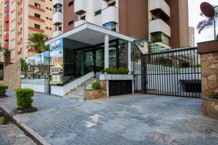 Apartamento para alugar com 200m², 3 quartos e 2 vagasFachada