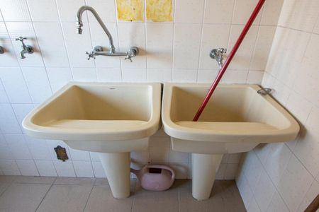 Apartamento para alugar com 200m², 3 quartos e 2 vagasÁrea de serviço