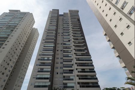 Apartamento à venda com 79m², 2 quartos e 1 vagaFachada