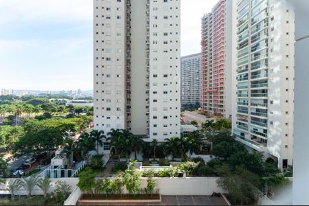 Apartamento à venda com 79m², 2 quartos e 1 vagaVista