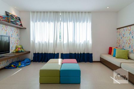 Apartamento à venda com 180m², 4 quartos e 4 vagasÁrea comum