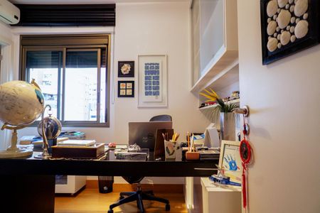 Apartamento à venda com 180m², 4 quartos e 4 vagasSuíte 2