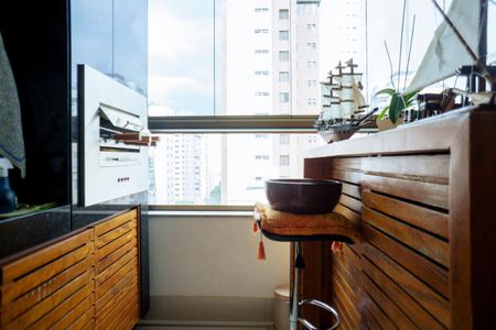 Apartamento à venda com 180m², 4 quartos e 4 vagasVaranda