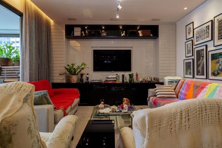 Apartamento à venda com 180m², 4 quartos e 4 vagasSala