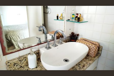 Apartamento à venda com 90m², 3 quartos e 1 vagaBanheiro da Suíte