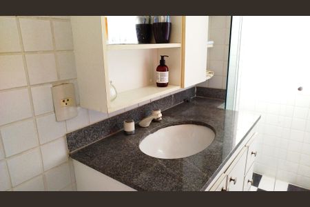 Apartamento à venda com 90m², 3 quartos e 1 vagaBanheiro Social