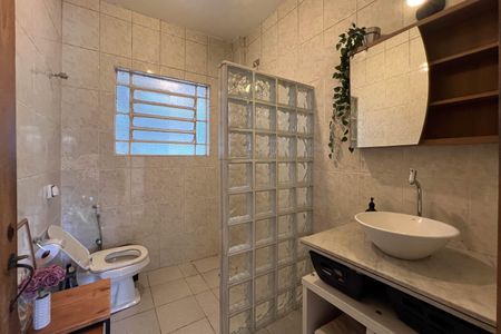 Apartamento à venda com 135m², 2 quartos e sem vaga Apartamento à venda com 135m², 2 quartos e sem vagaBanheiro